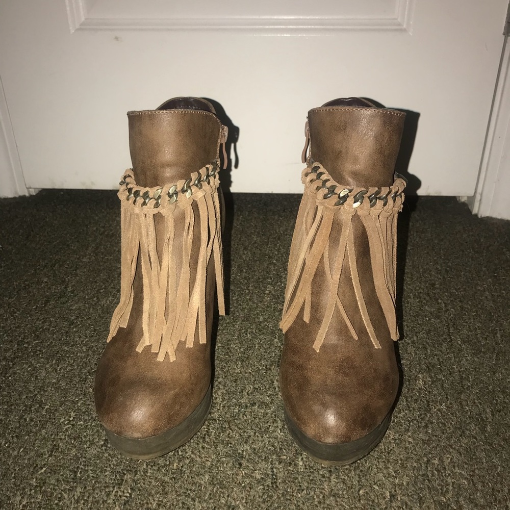Sbicca fringe platform wedges Size 8.5